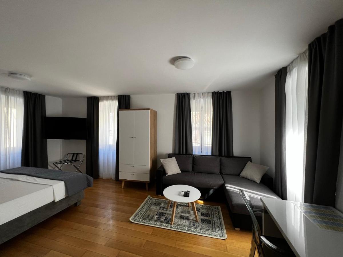 Tri Lava Luxury Living Ξενοδοχείο Σπλιτ Εξωτερικό φωτογραφία