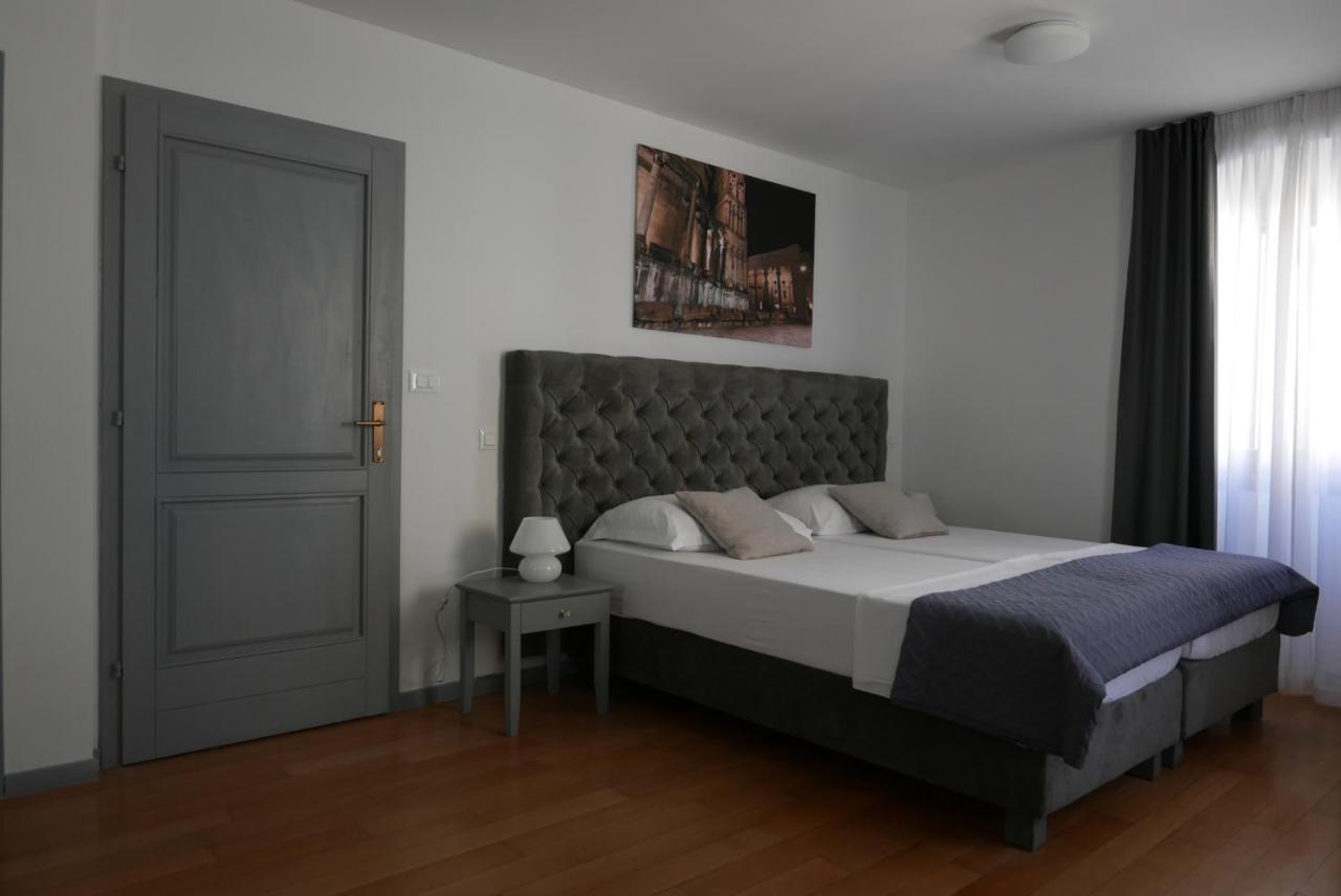 Tri Lava Luxury Living Ξενοδοχείο Σπλιτ Εξωτερικό φωτογραφία