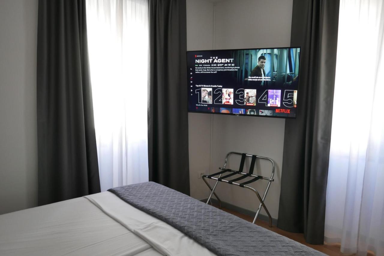 Tri Lava Luxury Living Ξενοδοχείο Σπλιτ Εξωτερικό φωτογραφία